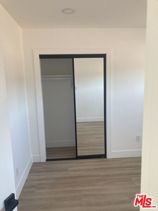 Building Photo - 1101 W 106th St