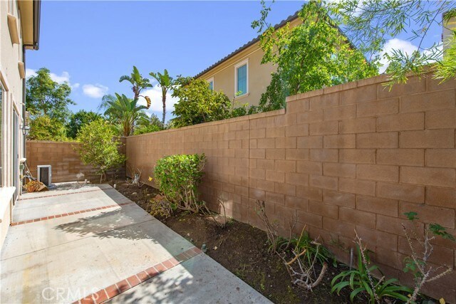 Building Photo - 198 Desert Bloom