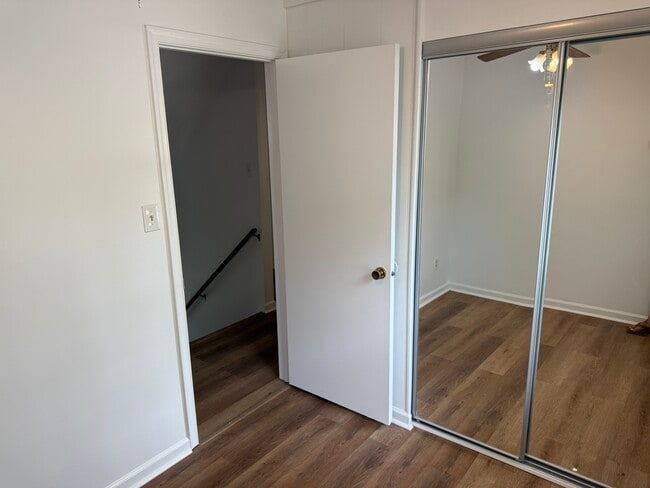 Building Photo - 3784 Strathmoor Cir