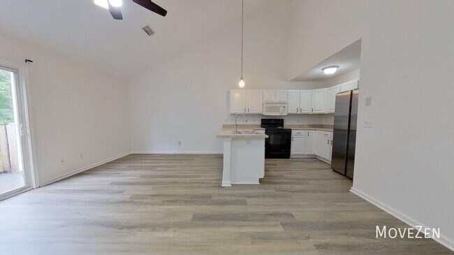 Building Photo - 123 Lincoln Place Cir