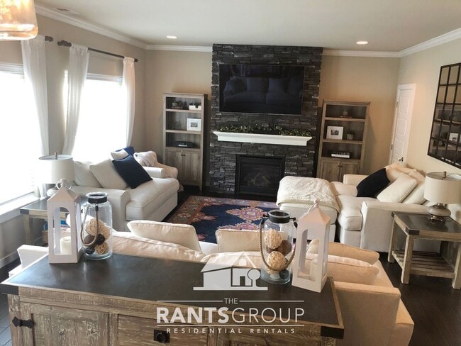 Building Photo - Beautiful Tumwater Home with Stunning Kitchen & Spacious Layout