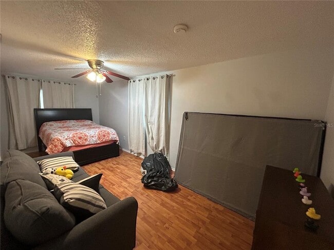 Building Photo - 2101 Utica Dr