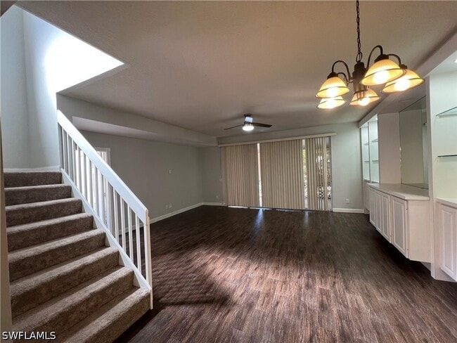 Building Photo - 5365 Cove Cir