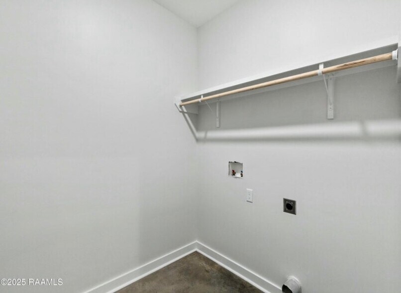 Building Photo - 204 Romero St