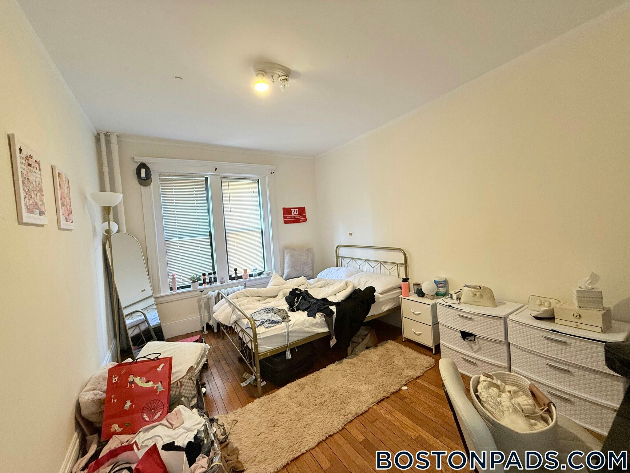 Building Photo - 452 Park Dr