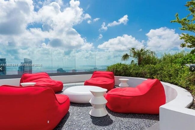 Building Photo - 55 SW 9th St