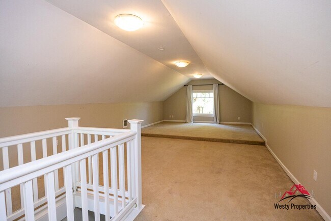 Building Photo - 7548 SW 35th Ave