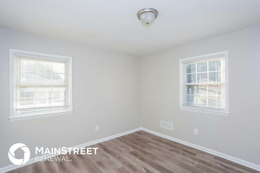 Building Photo - 2157 Sheffield Dr