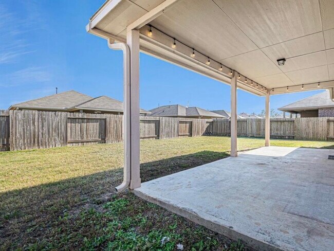 Building Photo - 15613 All Star Dr