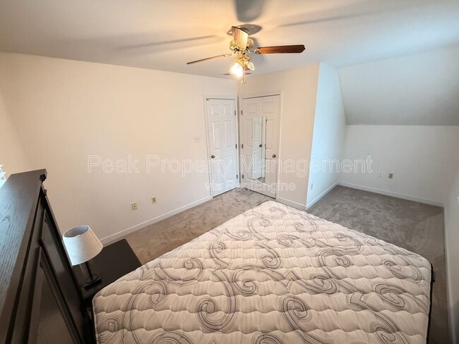 Building Photo - 11809 Sanbury Ln