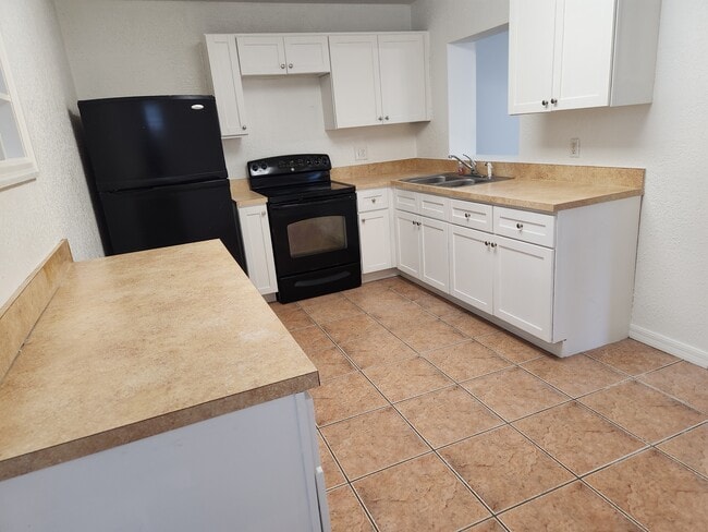 Building Photo - 1005 N Bracewell Dr