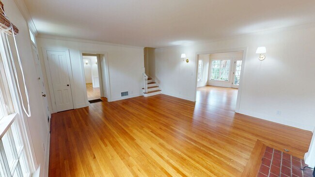 Building Photo - Charming Cape Cod Home | Hardwood Flooring