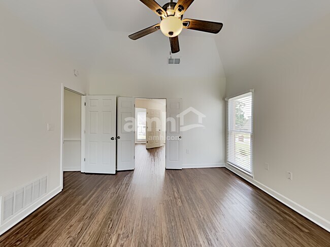 Building Photo - 1838 Oak Springs Dr