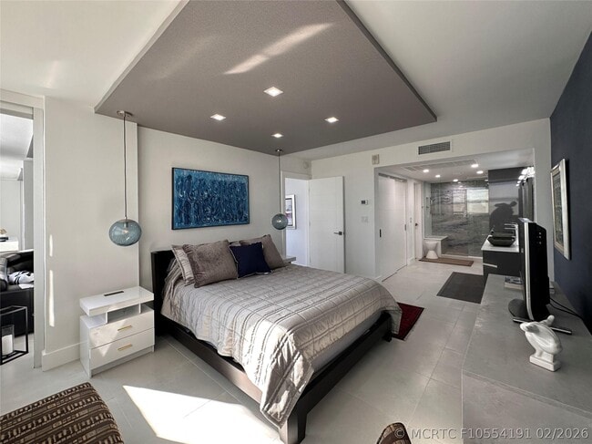 Building Photo - 209 N Fort Lauderdale Beach Blvd