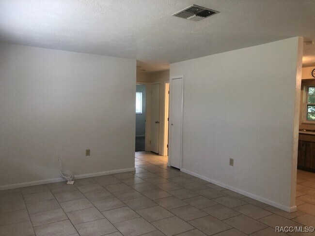 Building Photo - 209 S Washington St