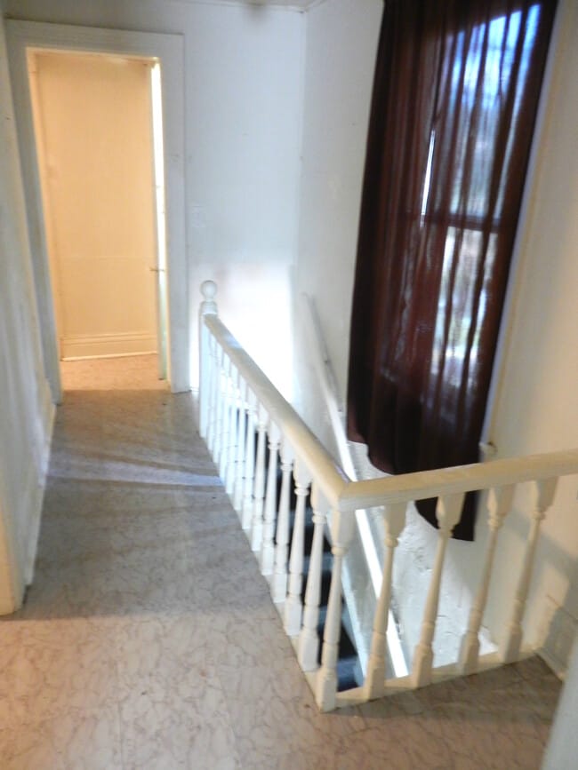 Building Photo - 1730 Willow Ave