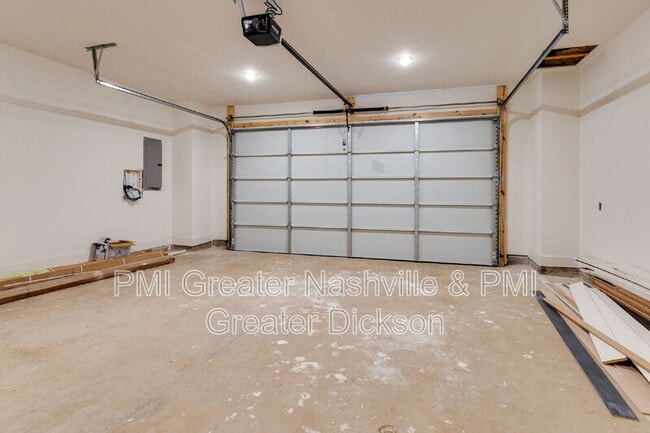 Building Photo - 537 Midnight Way