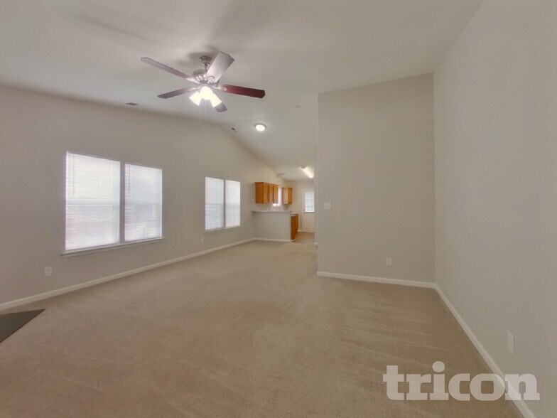 Building Photo - 3033 Salmon River Dr