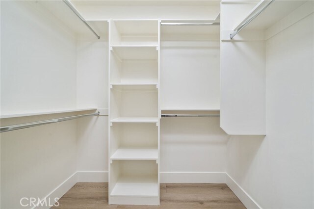 Building Photo - 800 N Amelia Ave