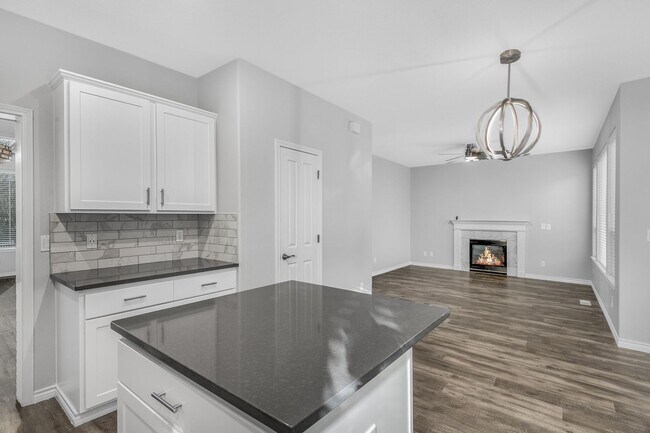 Building Photo - Discover Your Dream Home in Sterling Park!