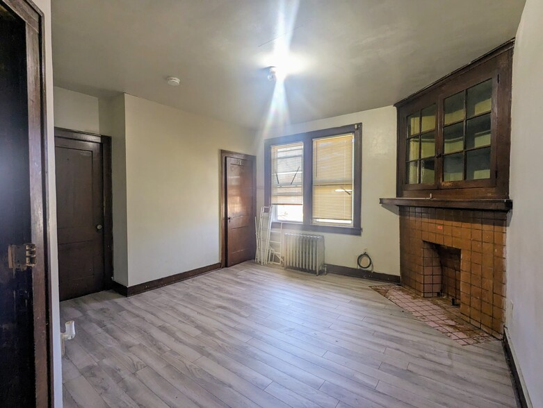 Building Photo - 2120 Bedford Ave