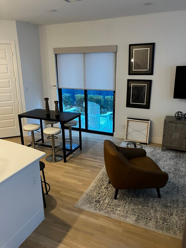 Building Photo - 522 Winners Cir