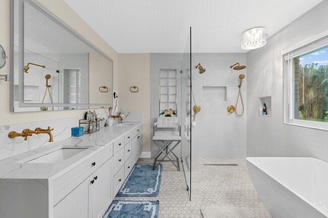 Building Photo - 15161 Collecting Canal Rd