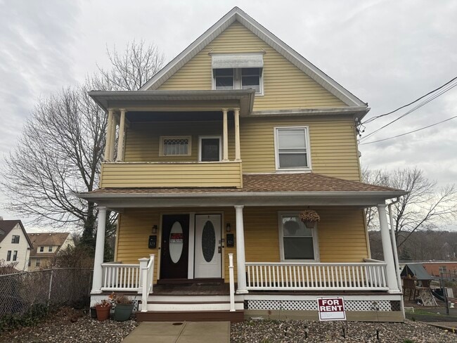 Primary Photo - 323 Olivia St