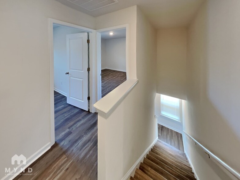 Building Photo - 2259 Mdw Strm Dr
