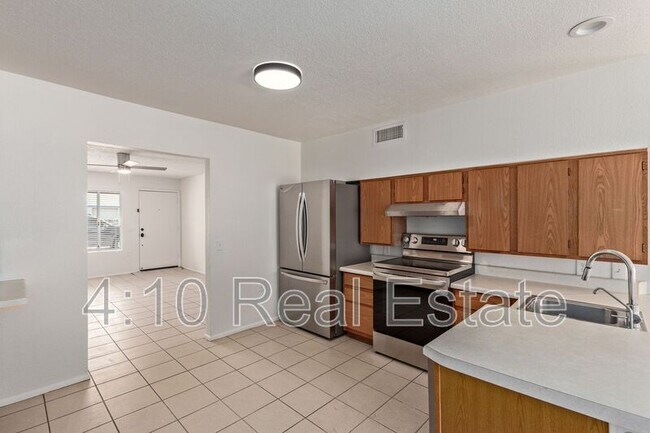 Building Photo - 3648 W Tulsa St