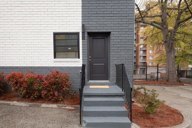 Building Photo - 396 Linden Ave NE