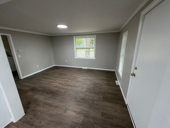 Building Photo - 3 bedroom house