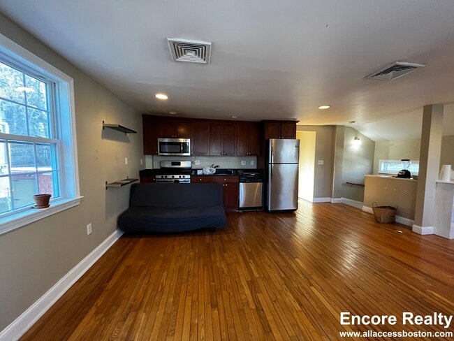 Building Photo - 57 Day St