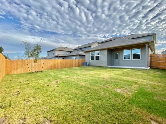 Building Photo - 3012 Tweedy Trail