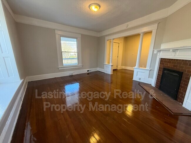 Building Photo - 3410 Old Greensboro Rd