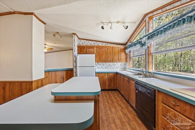 Building Photo - 4205 Elvis Presley Dr