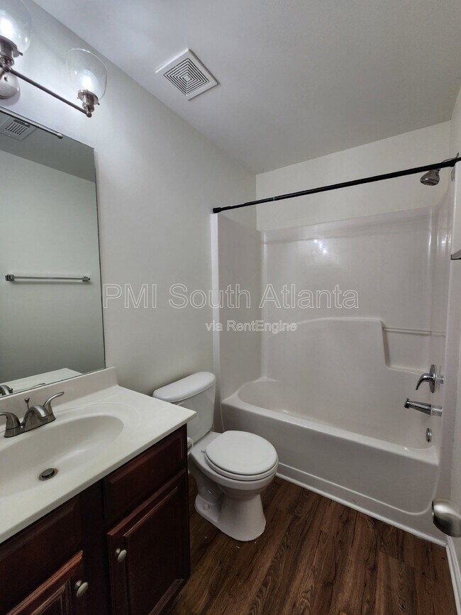 Building Photo - 2551 Wrangler Dr