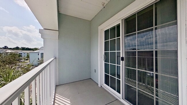 Building Photo - FIRST MONTH FREE OF RENT IF MOVE IN BY JUN...