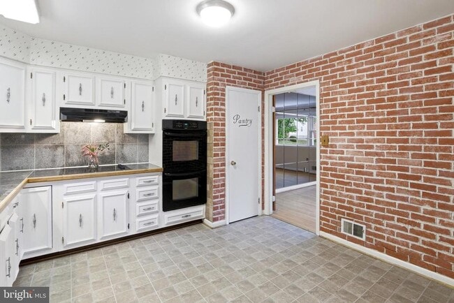 Building Photo - 11410 Mary Catherine Dr