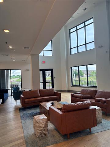 Building Photo - 2700 Old Denton Rd