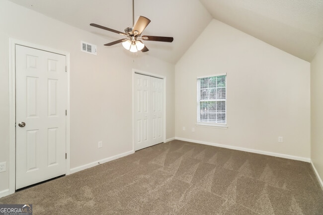 Building Photo - 7073 Stonecreek Dr