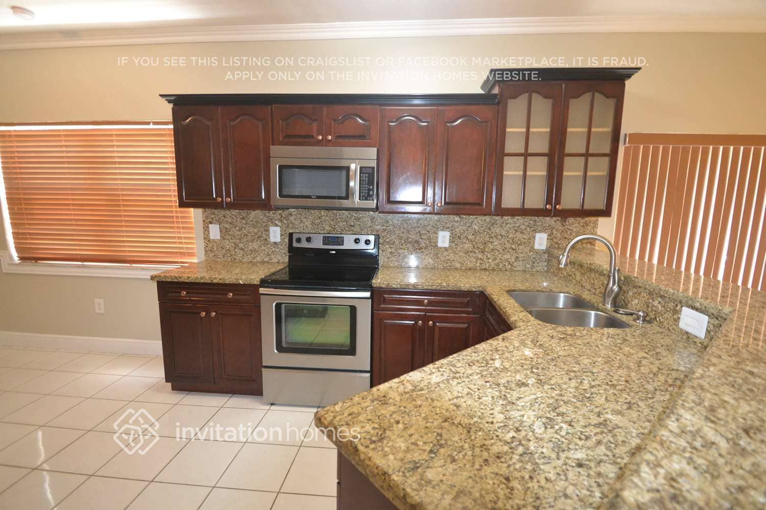 Building Photo - 15270 SW 46th Ct