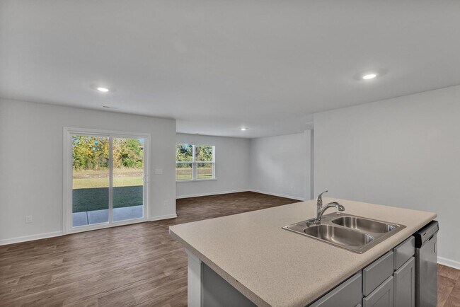 Building Photo - Holly Ridge House for Rent with Water View!