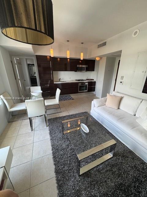 Building Photo - 3739 Collins Ave