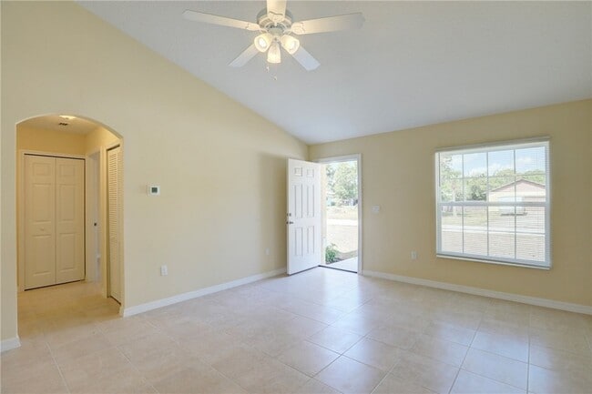 Building Photo - 8876 98th Ct