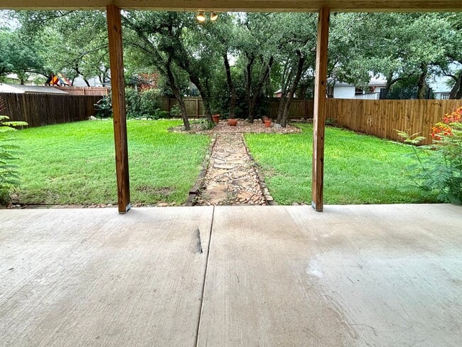 Building Photo - Beautiful 4 Bedroom Home in Gated Community!