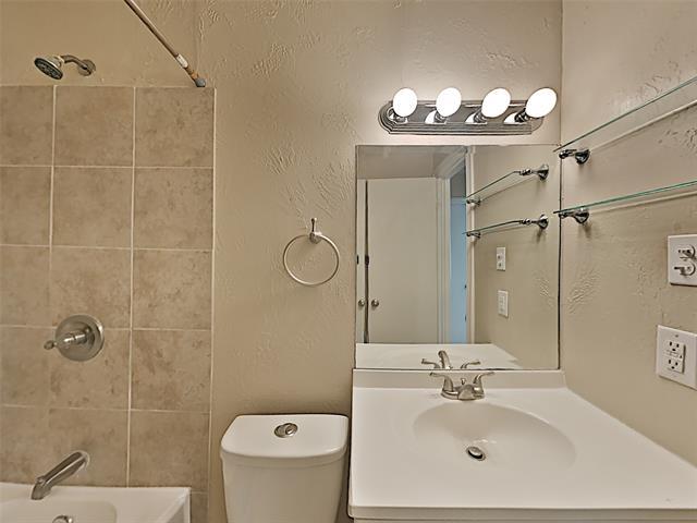 Building Photo - 805 Aransas Dr