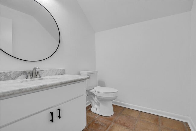 Building Photo - 7655 S Braeswood Blvd