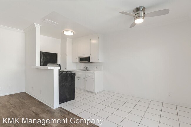 Building Photo - 1 br, 1 bath Apartment - 1617-21 S. Westga...