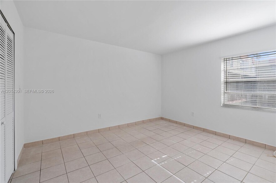 Building Photo - 9390 W Flagler St